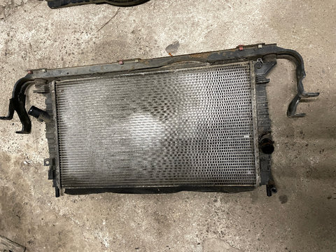 Radiator apa Ford Focus C-Max 2006 2.0 Tdci Verde