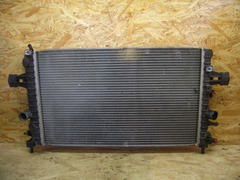 Radiator apa Opel Astra H Cod 13128818