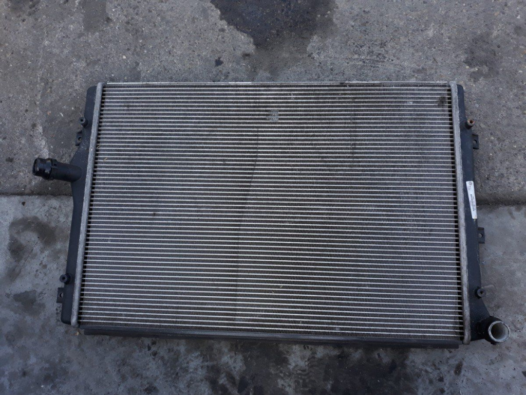 Radiator apa pentru Seat Altea XL 2.0tdi cod: 1K0121251N