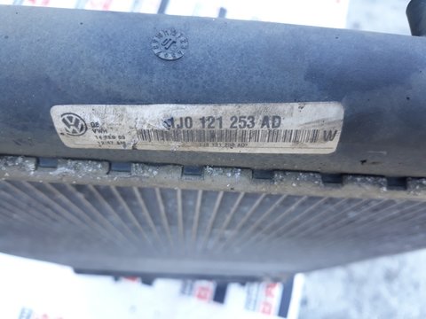 Radiator apa pentru VW Golf 4 cod: 1J0121253AD