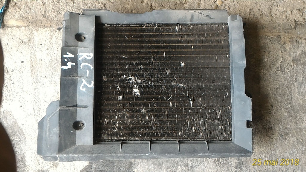 Radiator apa Renault Clio , Dacia Logan 1.4 mpi 2004-2012 cod : 8200125767