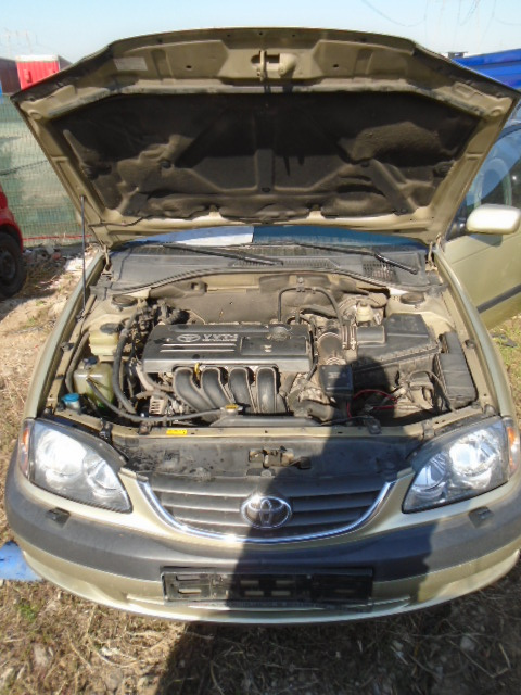 Radiator apa Toyota Avensis 2001 Sedan 1