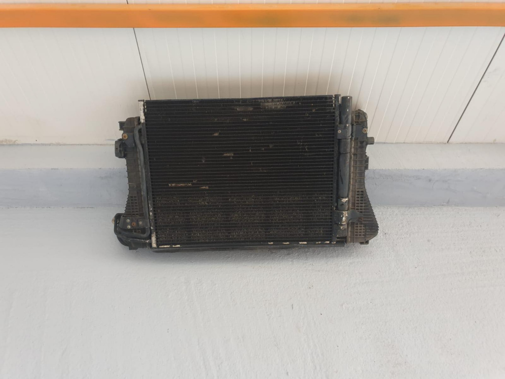 Radiator apa Volkswagen Caddy 3 1.9 TDI