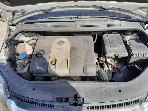 Radiator apa Volkswagen Golf 5 Plus 2005 Hatchback 1.6 i