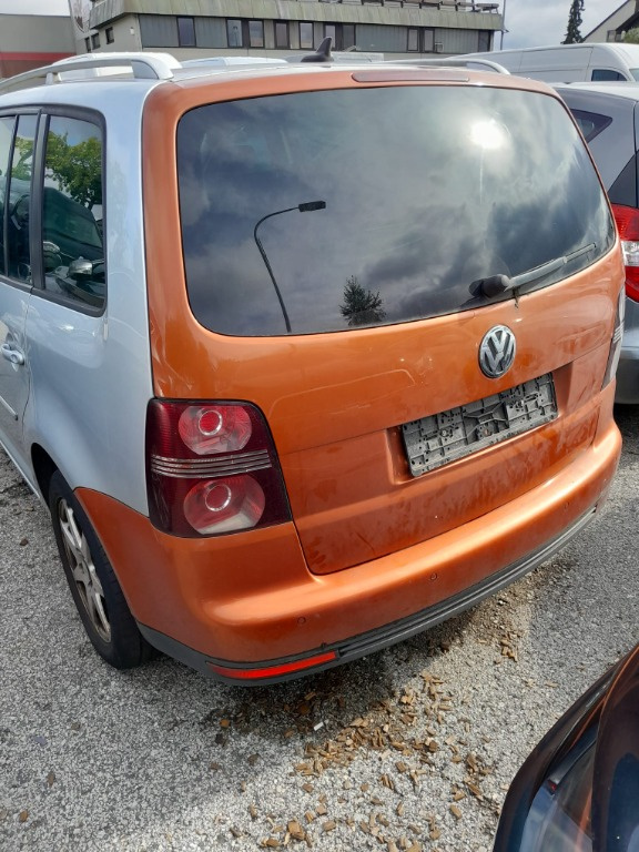 Radiator apa Volkswagen Touran 2008 hatc