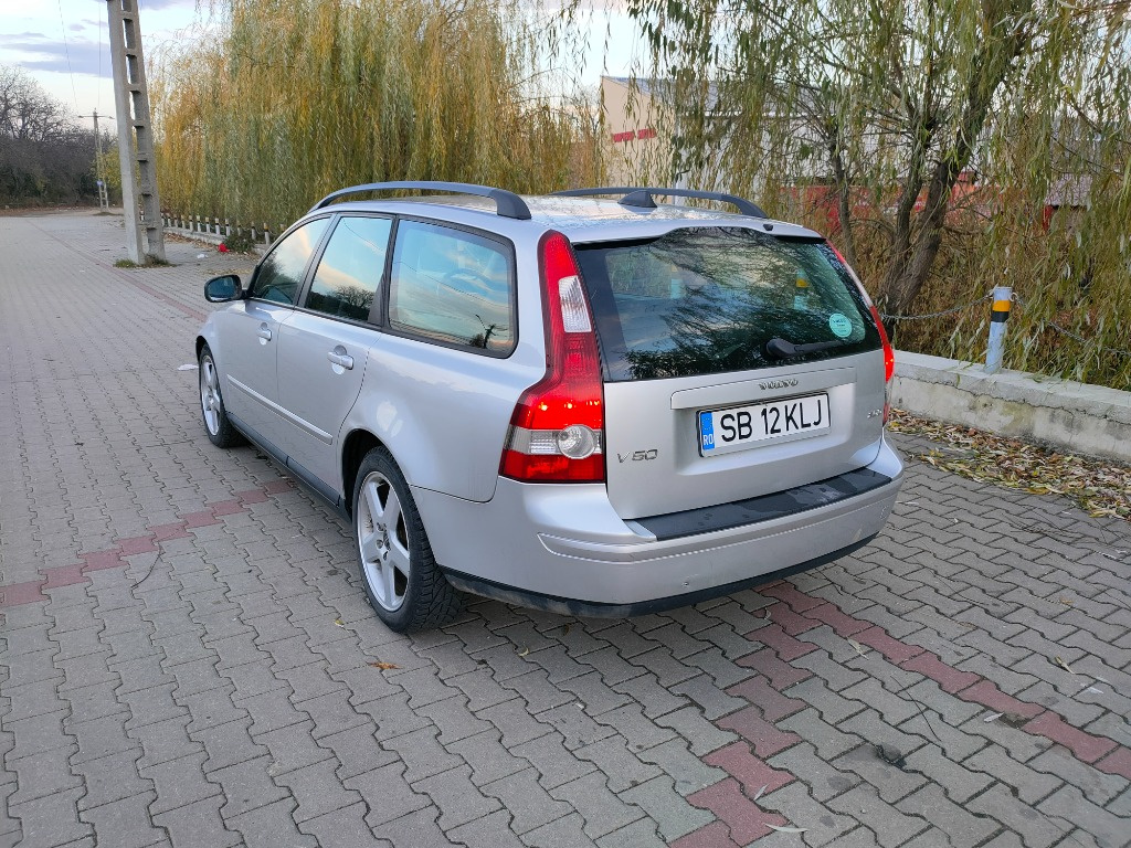 Radiator apa Volvo V50 2006 Combi 2.0 d