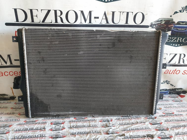 Radiator apa VW Passat B7 2.0 TDI 177cp cod piesa : 3C0121253BC