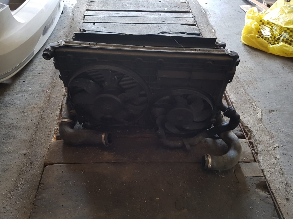 Radiator apa VW Passat B7 2012 2.0 TDI