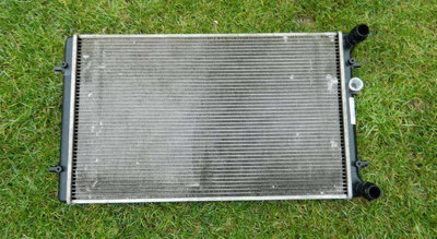 Radiator apa VW,Seat,Skoda ,Audi cod 1J0121253AD