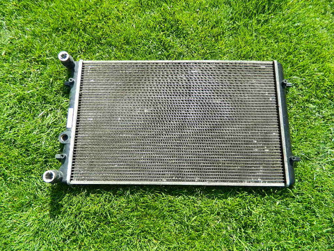 Radiator apa VW,Seat,Skoda ,Audi cod 1J0121253AD