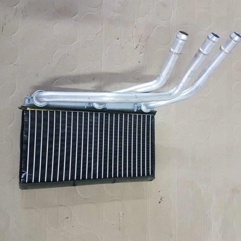 RADIATOR BORD 669180B BMW X5 E70 2009 SUV 4x4 3.0 d, CV automata