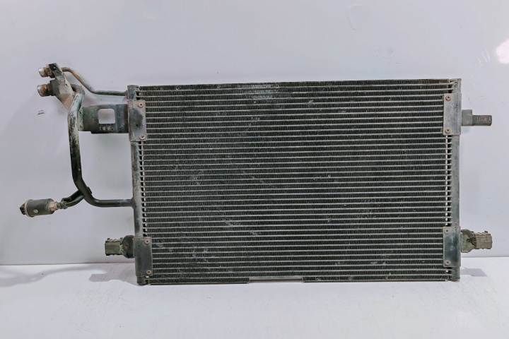 Radiator Clima 8D0260401A Volkswagen VW Passat B5 