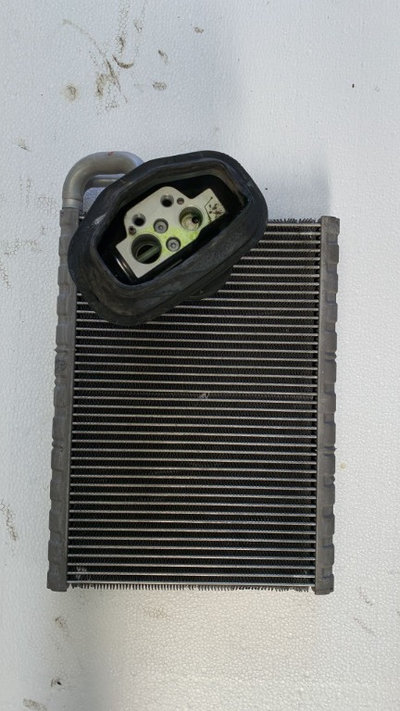 Radiator clima bord Audi A4 B8 1.8 benzina 88kw CD
