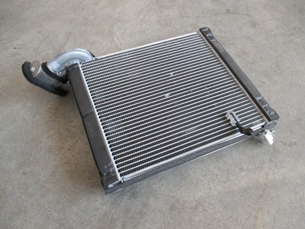 Radiator clima bord (fara supapa) Toyota Rav 4 III