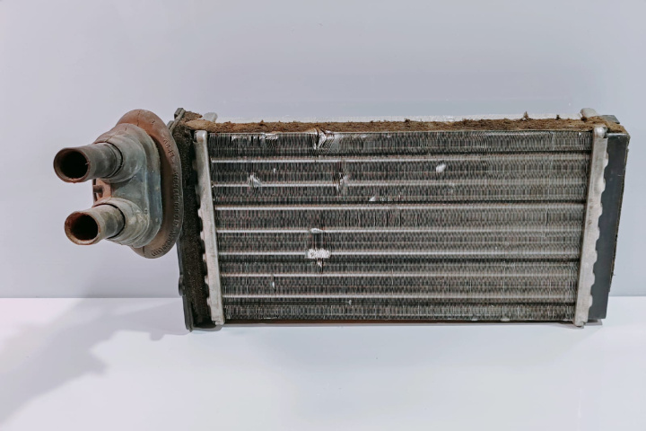 Radiator Incalzire 8D1819031B Volkswagen VW Passat B5 [1996 - 2000]