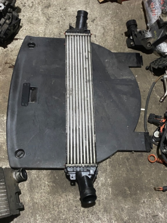 Radiator intercooler cu senzor AUDI A4 B7 SEDAN 2004-2008 A4 B6