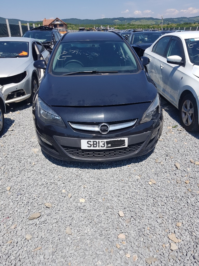Radiator intercooler Opel Astra J 1.7 cdti a17dte 2013