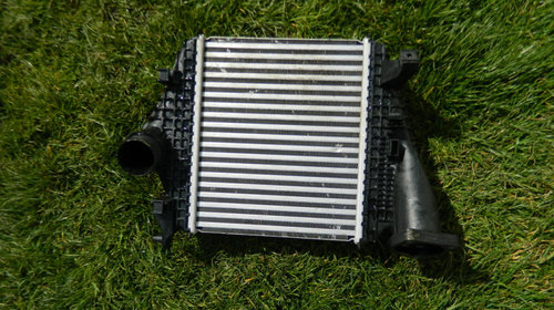 Radiator intercooler stanga Audi Q8 RSQ8