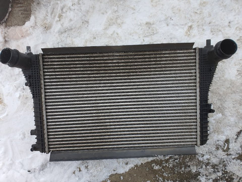 Radiator intercooler Volkswagen Passat B7 2011 1.6 tdi cod motor CAY