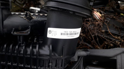 Radiator intercooler VW Golf 5 1K0145803L