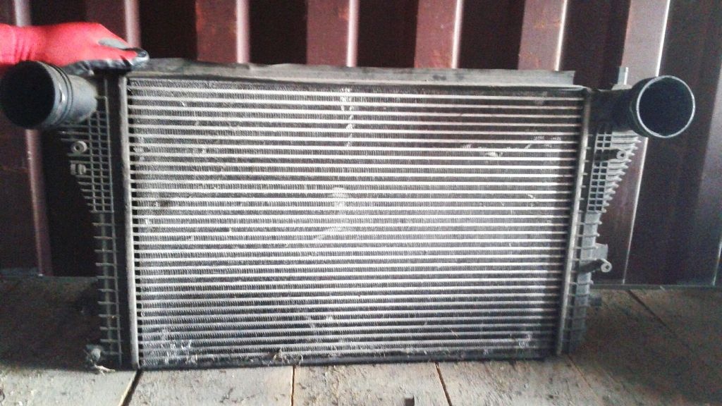 Radiator intercooler VW Passat B6 3C - 2006