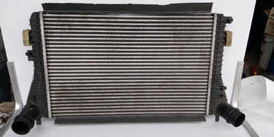 Radiator intercooler VW Passat B6 cod 3C0145805AD