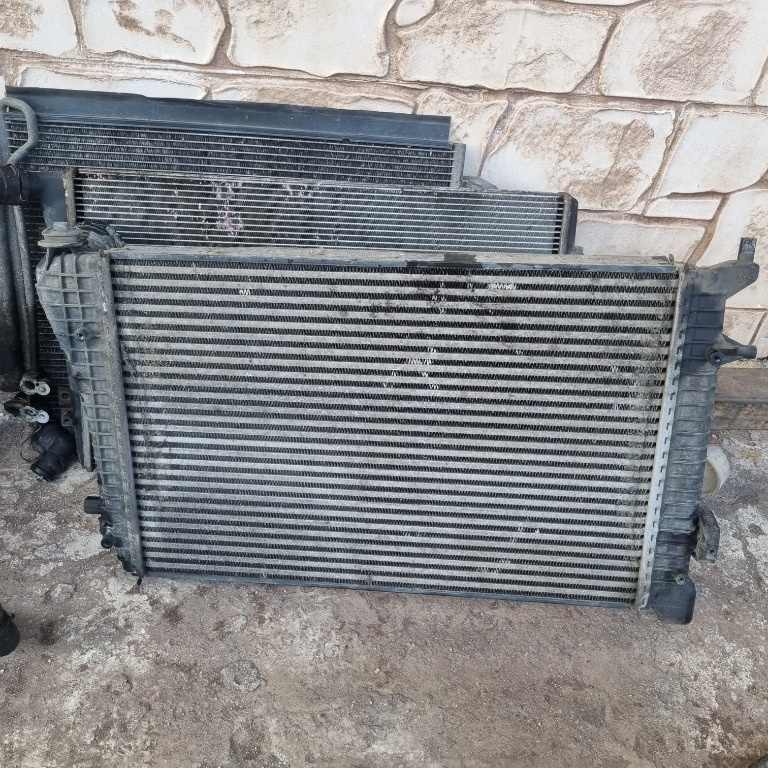 Radiator intercooler VW PASSAT B6, motor:1.9 diesel,an fabricație:2007,cod:3C0145803E