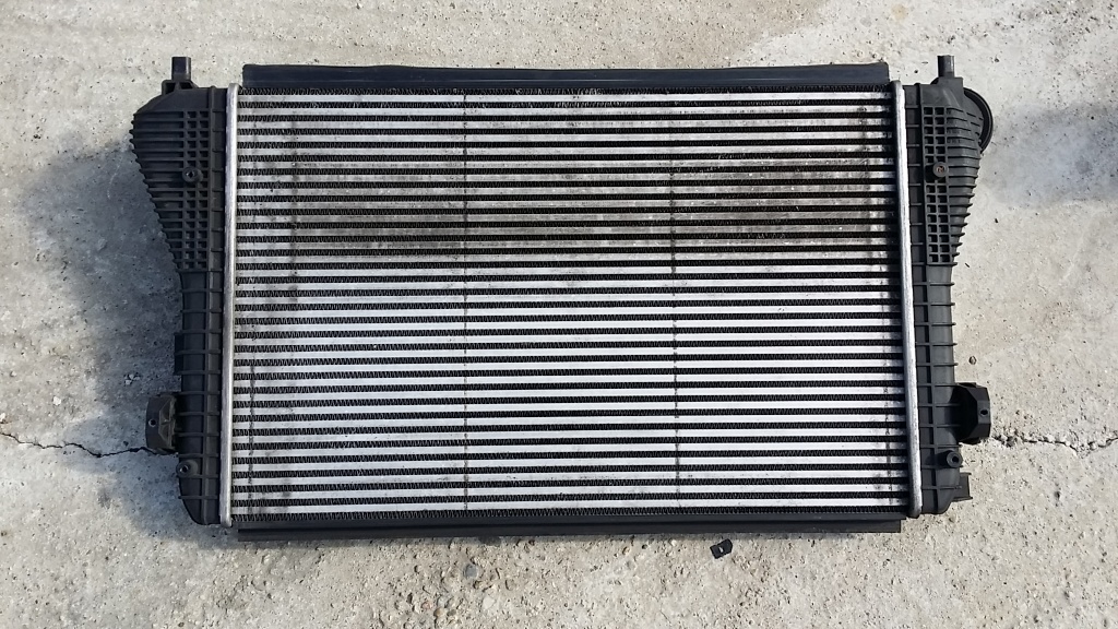Radiator intercooler VW Touran 1.9 TDi stare FOARTE BUNA