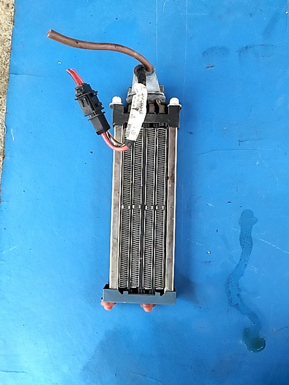 Radiator încălzire - Volkswagen Passat B5+ [restyling] [2000 - 2005] Sedan 1.9 TDI MT (101 hp)
