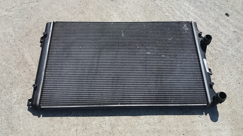 Radiator racire apa VW Touran 1.9 TDi stare FOARTE BUNA