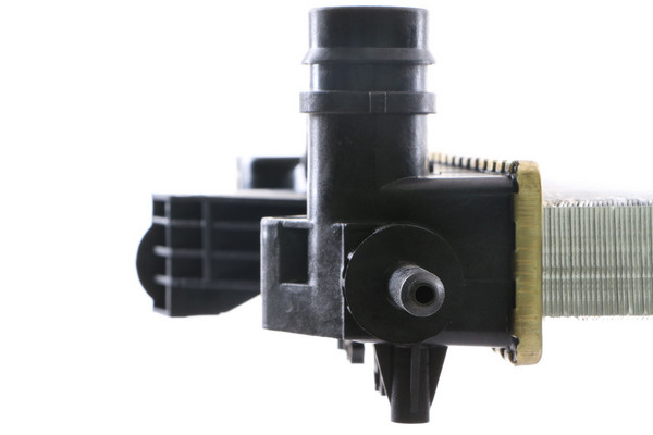 Radiator, racire motor MAHLE CR 881 000S