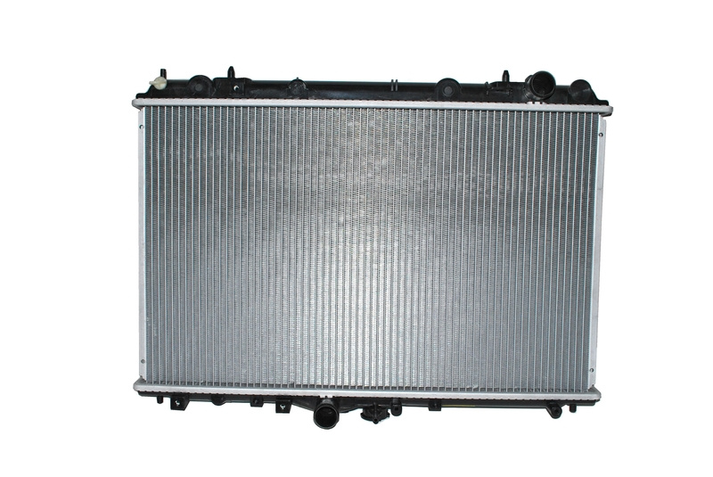 Radiator, racire motor MITSUBISHI CARISMA limuzina