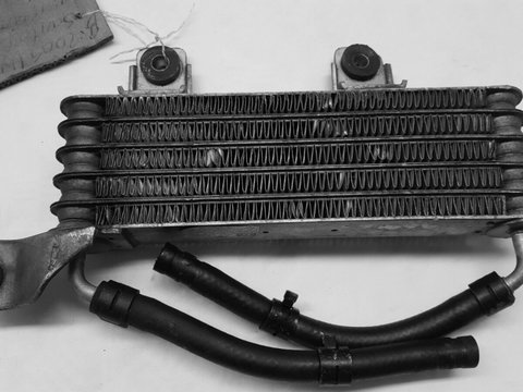 Radiator ulei termoflot Hyundai Santa Fe I 2001/08-2006/03 SM 2.0 1997 99KW 135CP Cod 2546026510