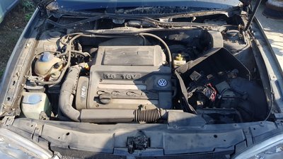 Radiator ulei termoflot Volkswagen Golf 4 1.6 16V 