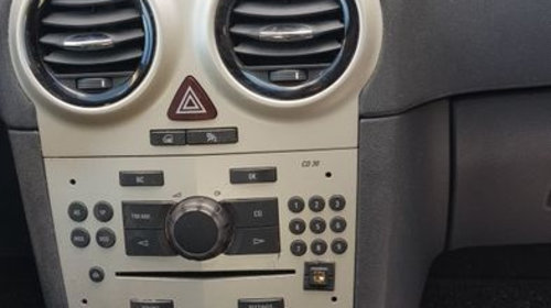 Radio casetofon CD 30 ecran mare Opel Co