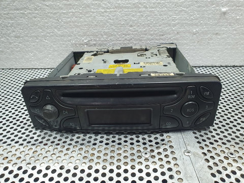 Radio casetofon Mercedes C-Class (S203) C220 CDI 2001