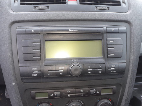 Radio casetofon Skoda Octavia 2 Combi 2005 1.9 TDI BKC 105 Cutie automata DSG