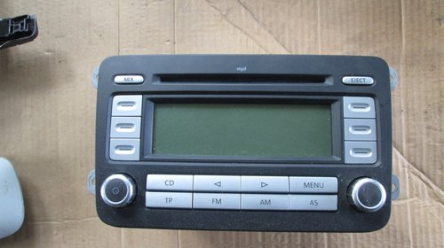 Radio casetofon vw passat b6 cod 1K00351