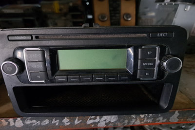 Radio CD 2023 original cod 1K0035156A Radio CD-MP3