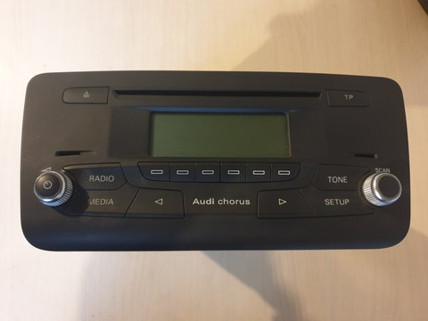 Radio CD Audi A1 an 2011 cod 8X0035160B