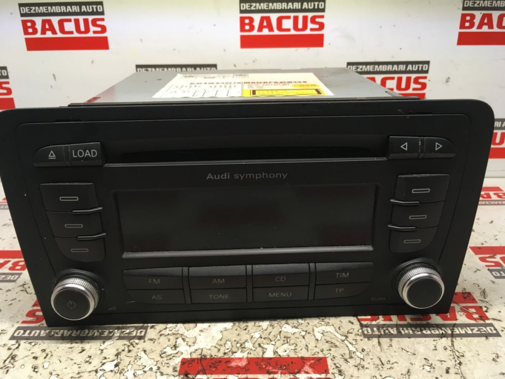 Radio CD Audi A3 8P 2012 cod- 8P0035195P