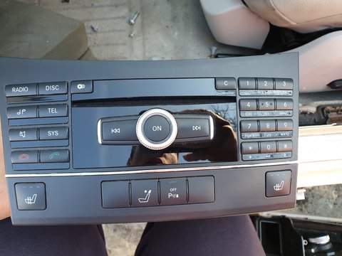 Radio CD Casetofon Mercedes E Class W212 2010 A212900408