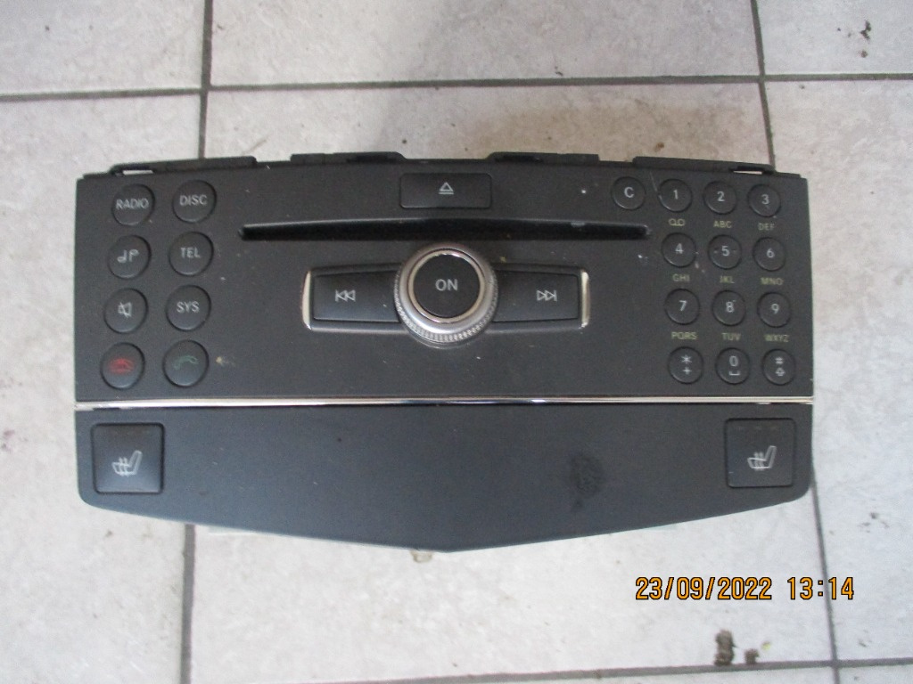 Radio CD CDC ECE Mercedes W204 S204 C200