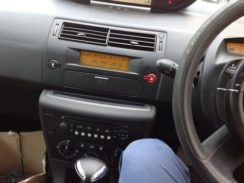Radio cd + Citroen C4 1,6 benzina, an 2005