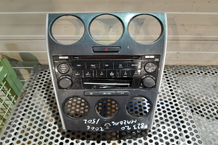 Radio cd CQ-MM4570AK / GR4B66DSX / CQ-MM45701A CQ-MM4570AK / GR4B66DSX / CQ-MM45701A Mazda 6 GG [facelift] [2005 - 2007] wagon 2.0 MZR-CD MT (121 hp)