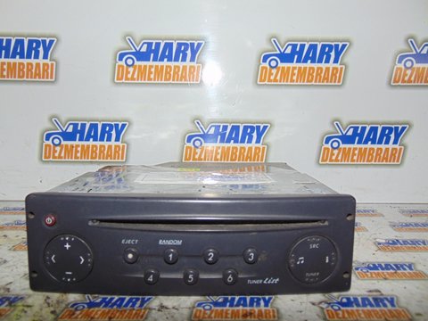 Radio CD cu codul 8200247962 pentru Renault Laguna