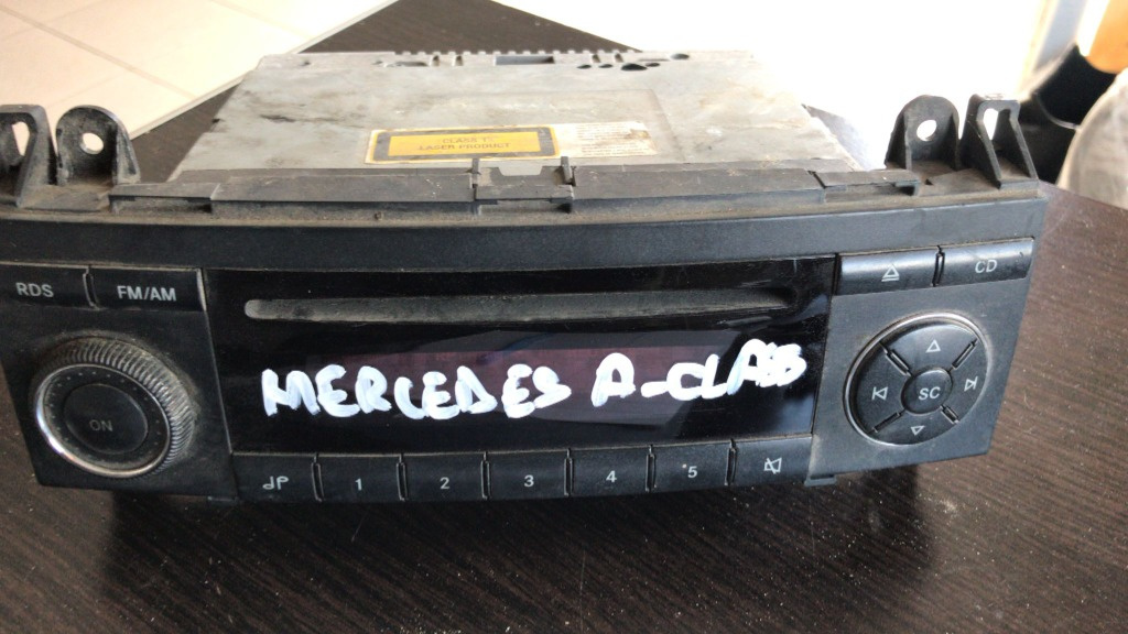 Radio CD cu codul A1698200086013 pentru Mercedes A-Class W169