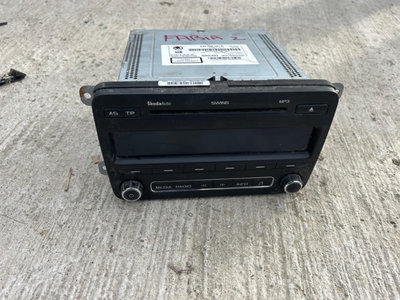 Radio CD cu MP3 avand codul 5J0035161D pentru Skod