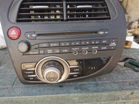 Radio cd cu navigație honda civic 1.8 benzina an 2010