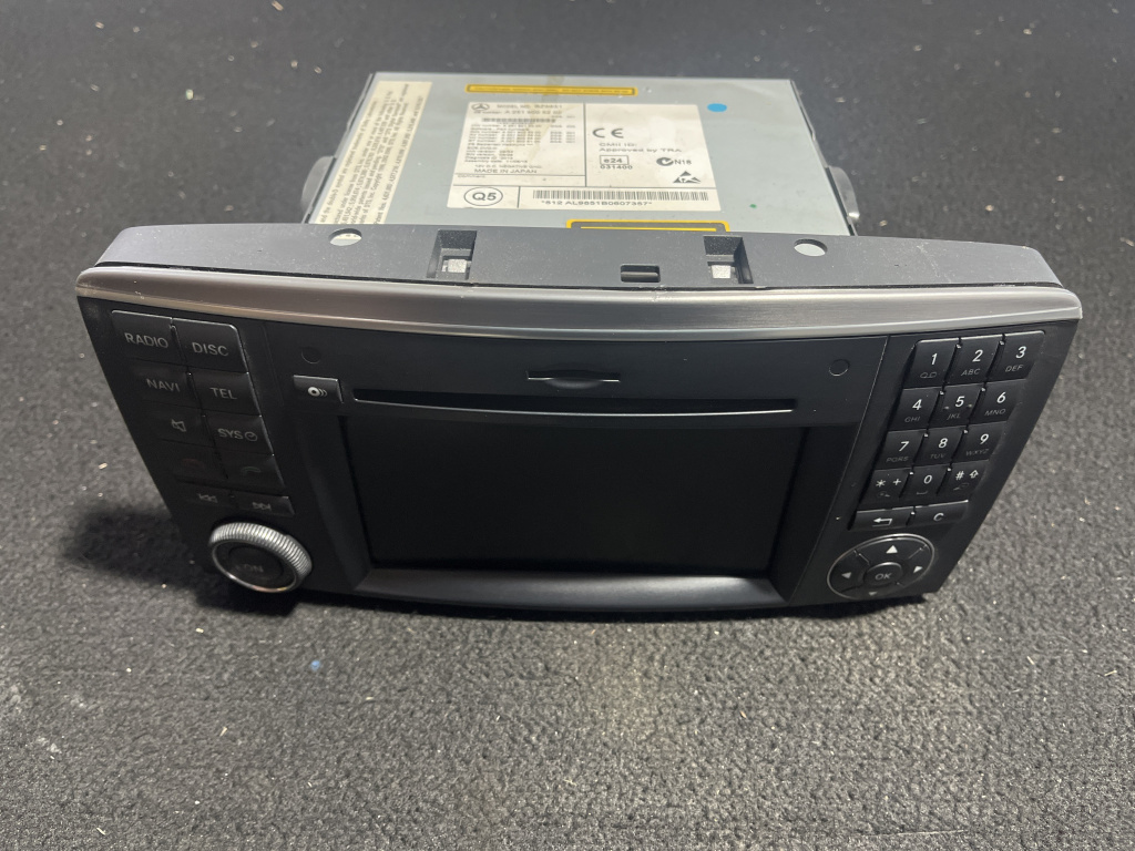 Radio CD Mercedes Benz R Class W251 R 350 CDI 4Matic sedan 2011 (A2519005200)